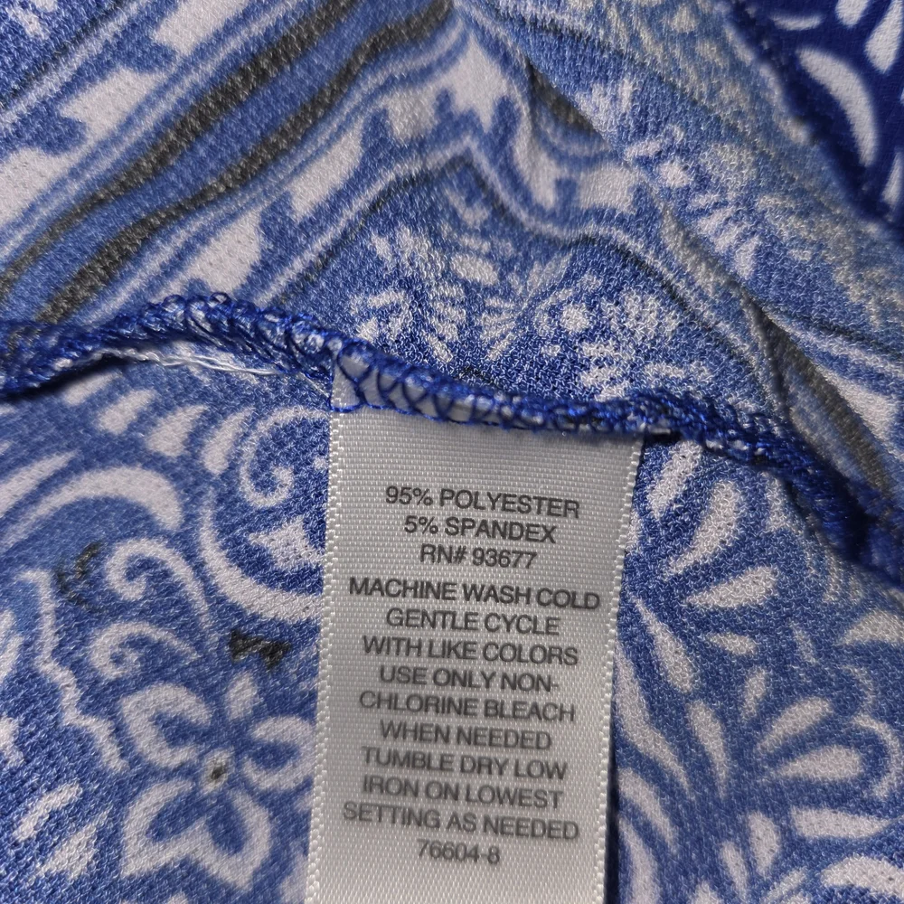 Liz Claiborne Blue‎ and White Patterned Blouse